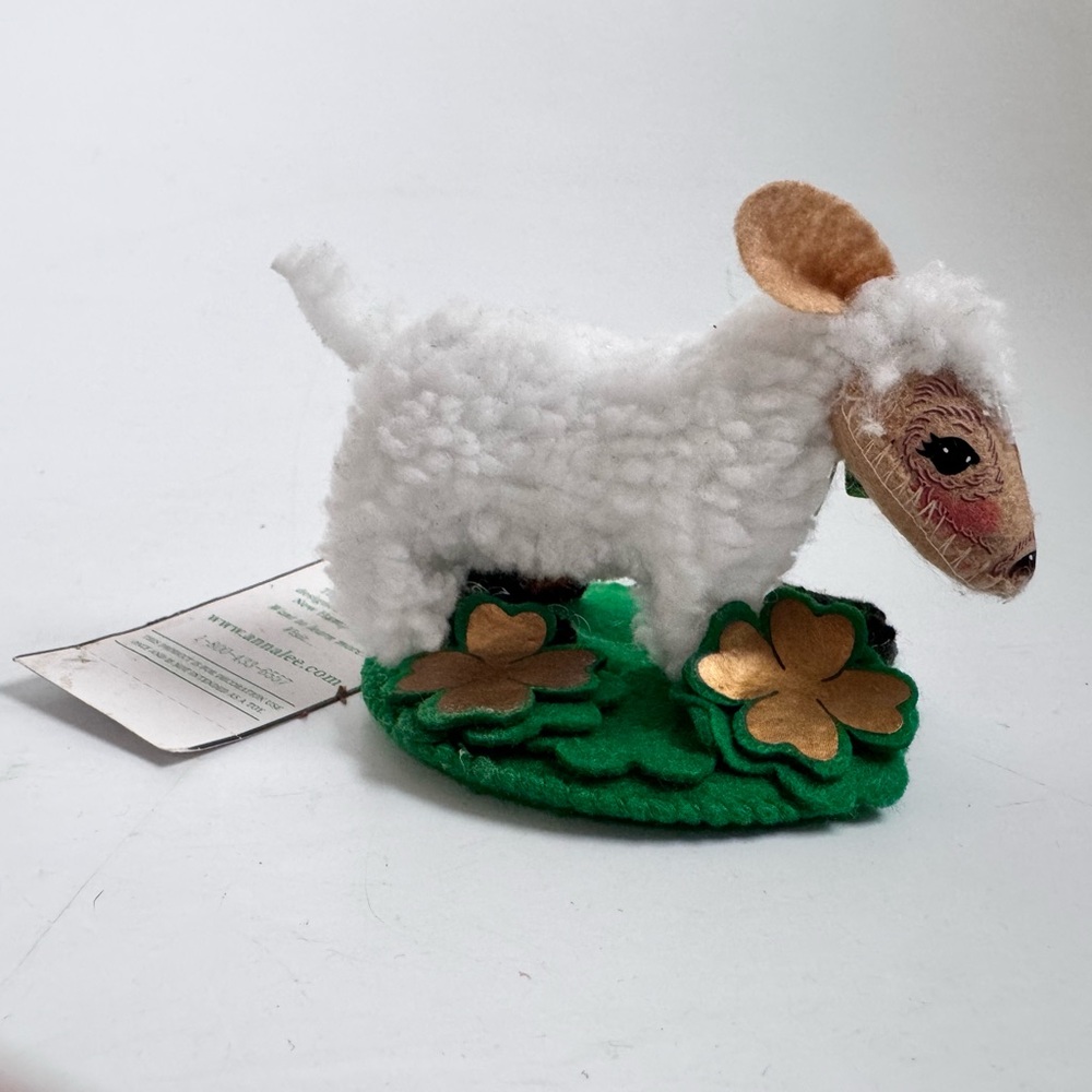 NWT Annalee Mobilitee Dolls 2009 Irish Lamb, specifically the 5" wired doll